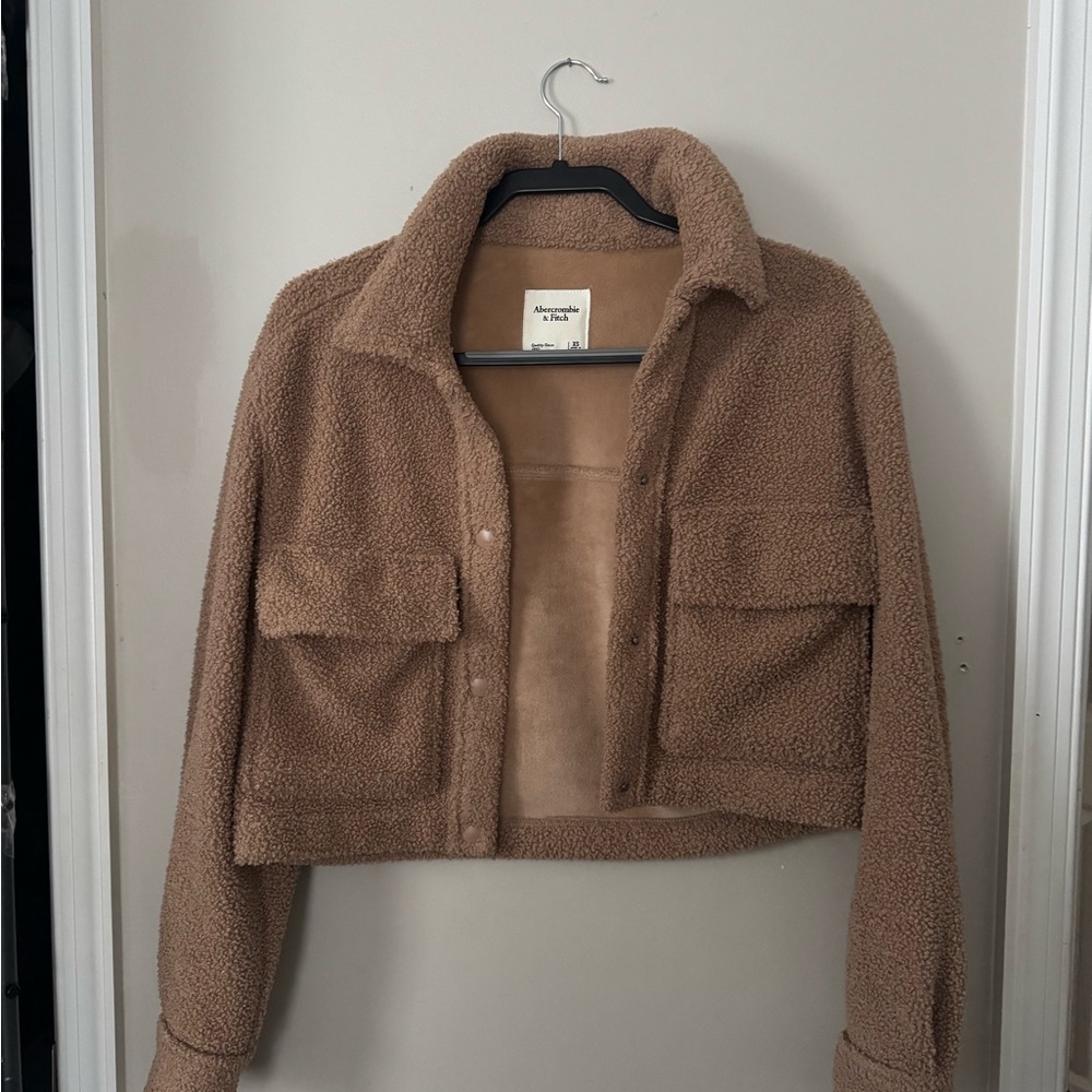 Abercrombie & Fitch cropped Sherpa Jacket